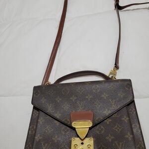 Elegant Louis Vuitton , brown Shoulder Bag Vintage